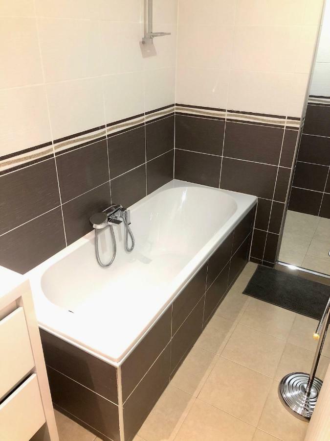 Gite 100M2, Jardin Prive, 3 Chambres A Mondelange Εξωτερικό φωτογραφία